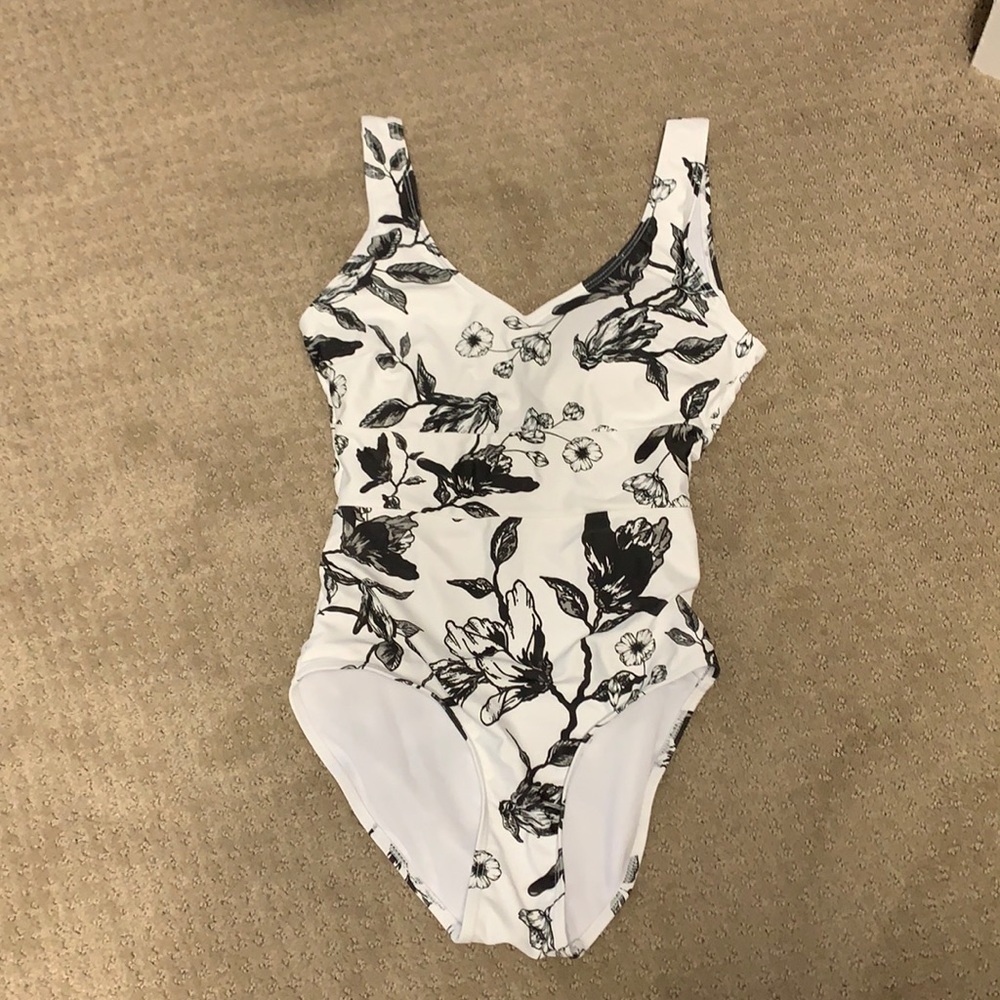 XS black and white floral one piece swimsuit